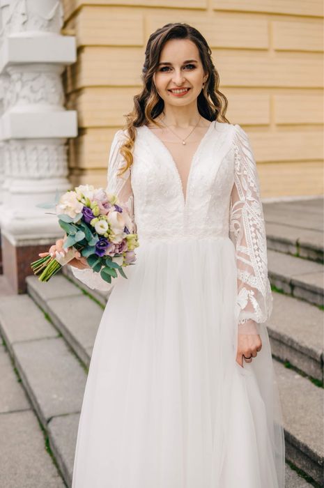 Продам весільну сукню