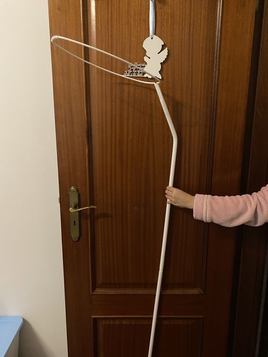 Suporte para véu de berço