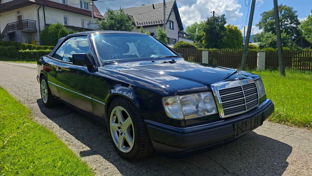Mercedes 300 CE-24 Rok 1992.