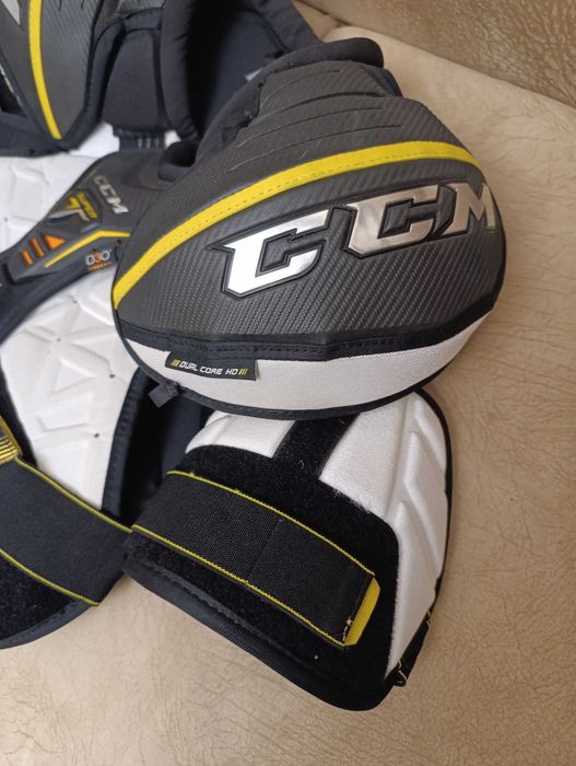 Хоккейный нагрудник CCM Super Tacks