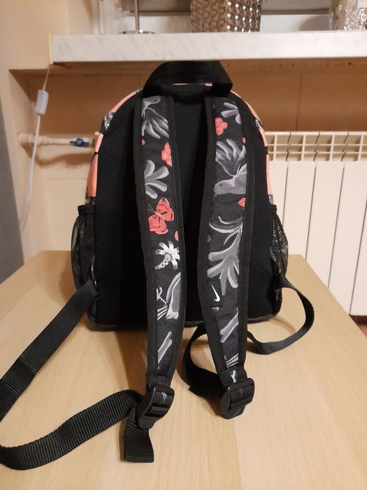 Plecak turystyczny dla dziewczynki firmy  NIKE