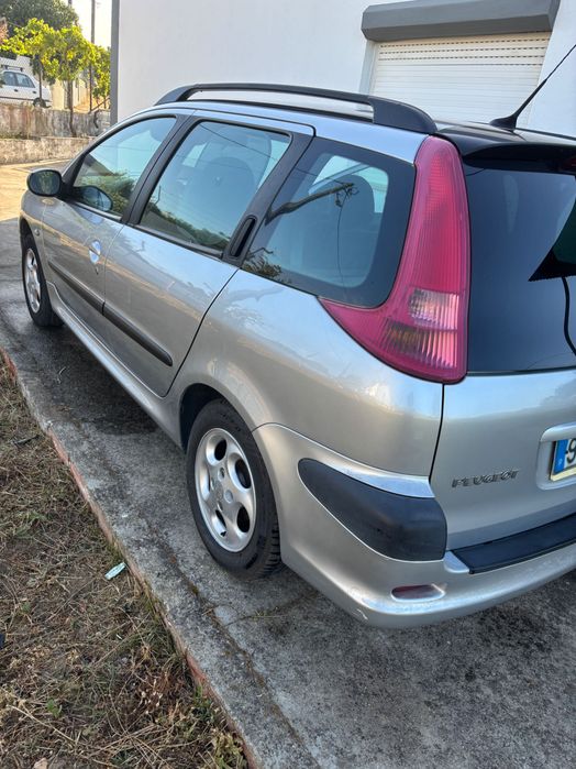 Pegeout 206  1.1 (2003) cinzento