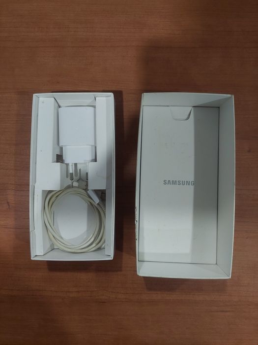 Samsung  Galaxy A70
