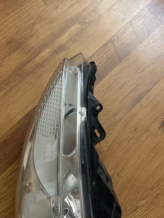 Lampa lewa reflektor ford fiesta mk7 europa