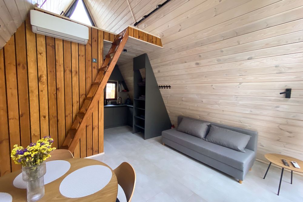 Оренда будинку з чаном, альтанкою, мангалом, кострищем, біля річки