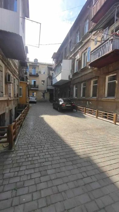Продам 2 комнатную квартиру, Центр города, ул. Канатная/М. Арнаутская.
