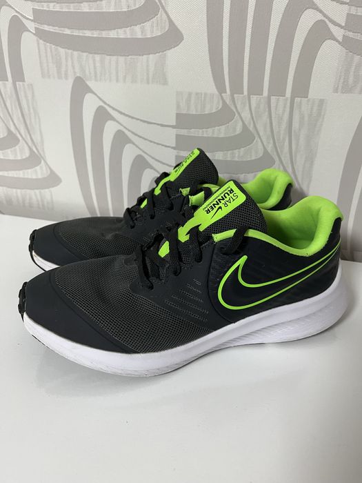 Кросівки Nike STAR RUNNER 2 GS AQ3542-004 р.38