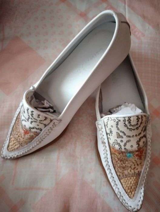 Sapatos tamanho 37  marca Lunati
