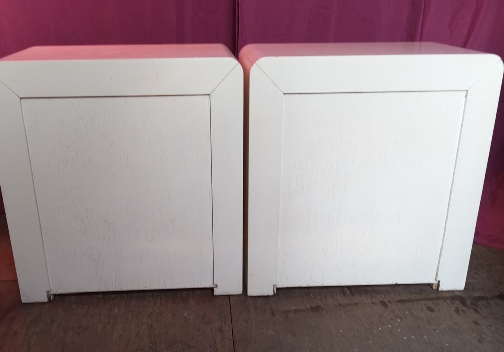 Conjunto de moveis de quarto em madeira lacada branca