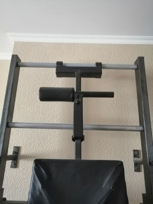 Шведська стінка металева, лавка для пресу