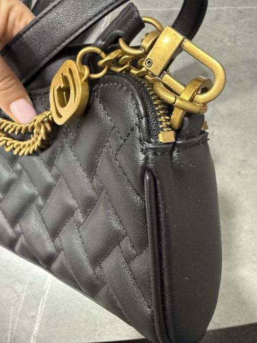 продам сумочку guess