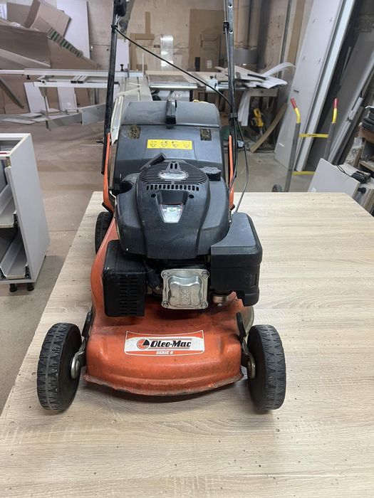 Газонокосарка oleo mac G series на двигуні k500 ohv 140cc