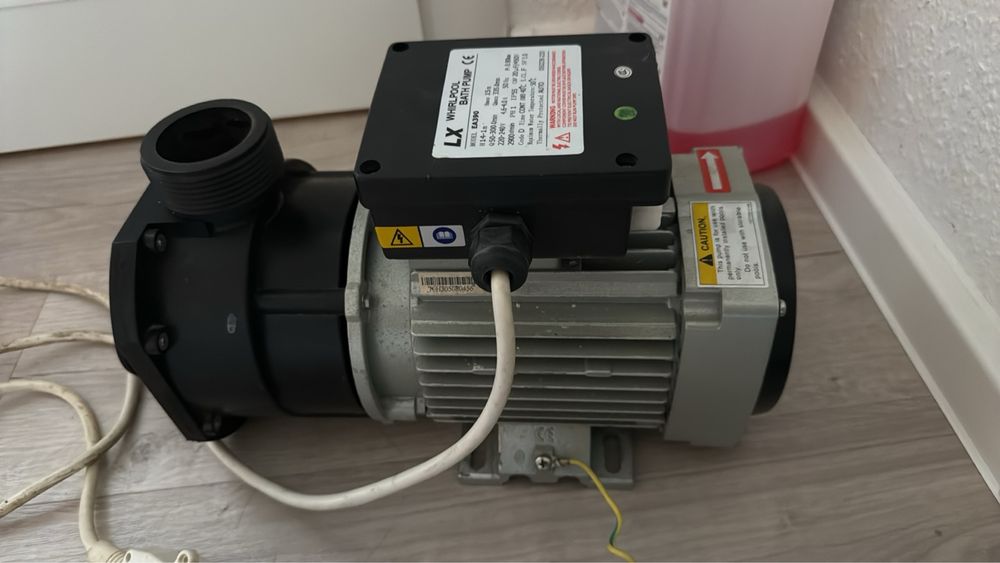 Насос LX Whirlpool EA390.