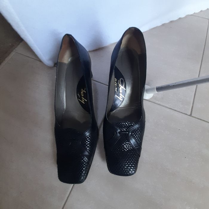 Sapatos em bom estado