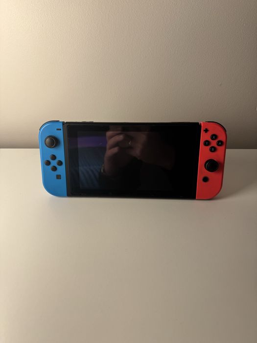 Konsola Nintendo Switch v2 w zestawie z grą