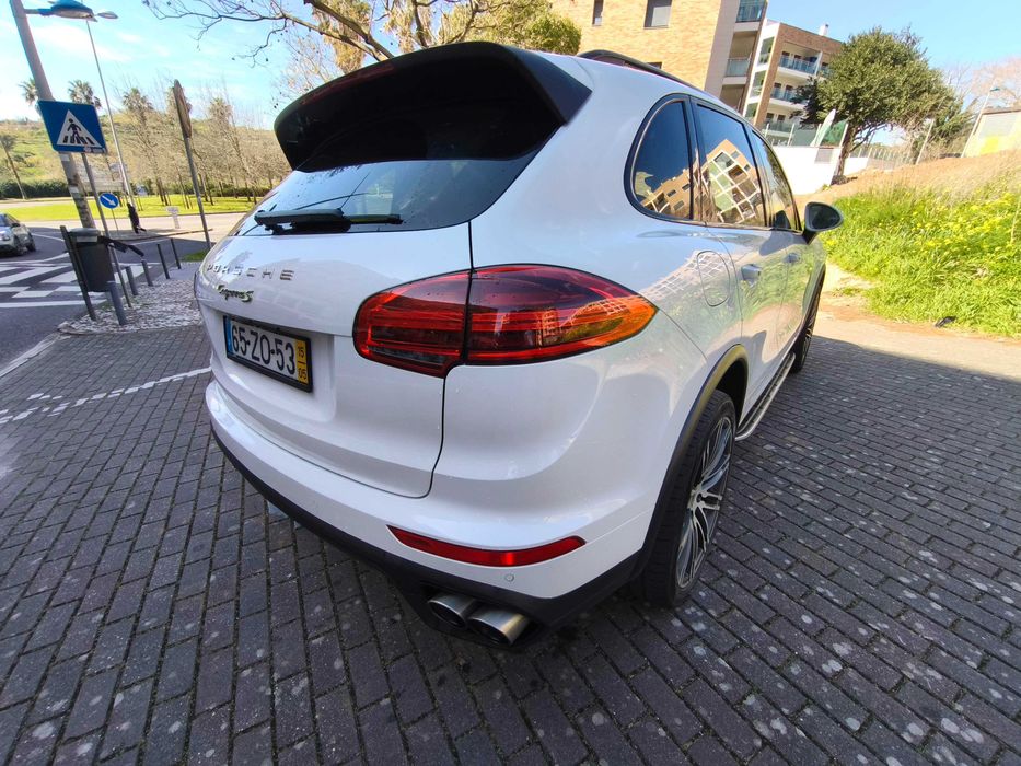 Porsche Cayenne E-Hybrid 2015