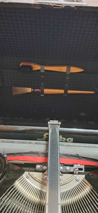 Stara przedwojenna maszyna do pisania , piekny stan