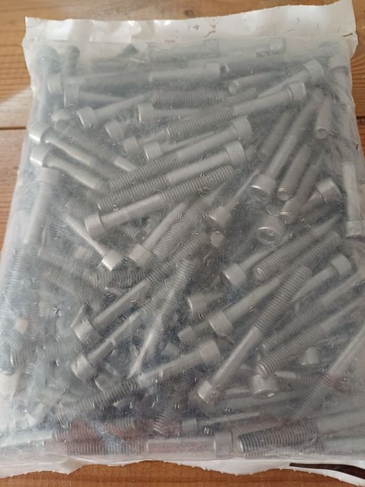 Abraçadeira em plástico