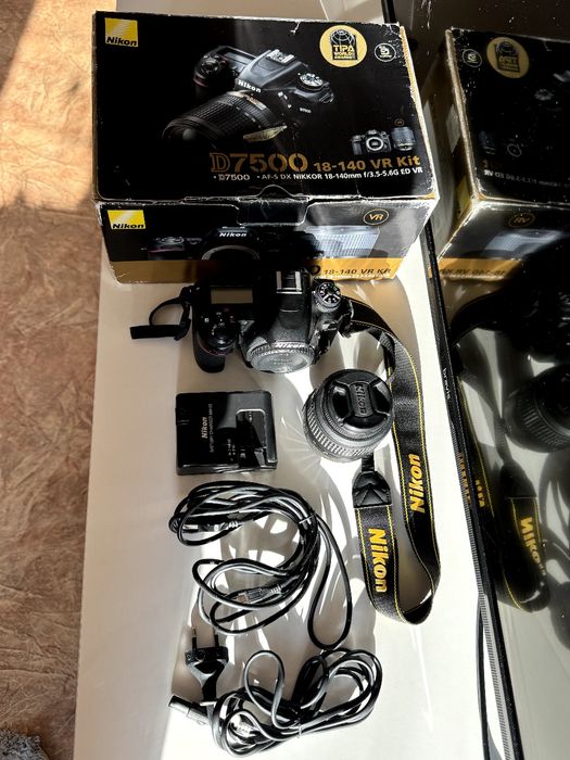 Цифровий фотоапарат Nikon D7500 + обʼєктив 18-55mm