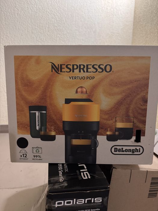 Кавоварка Nespresso Vertuo POP Black