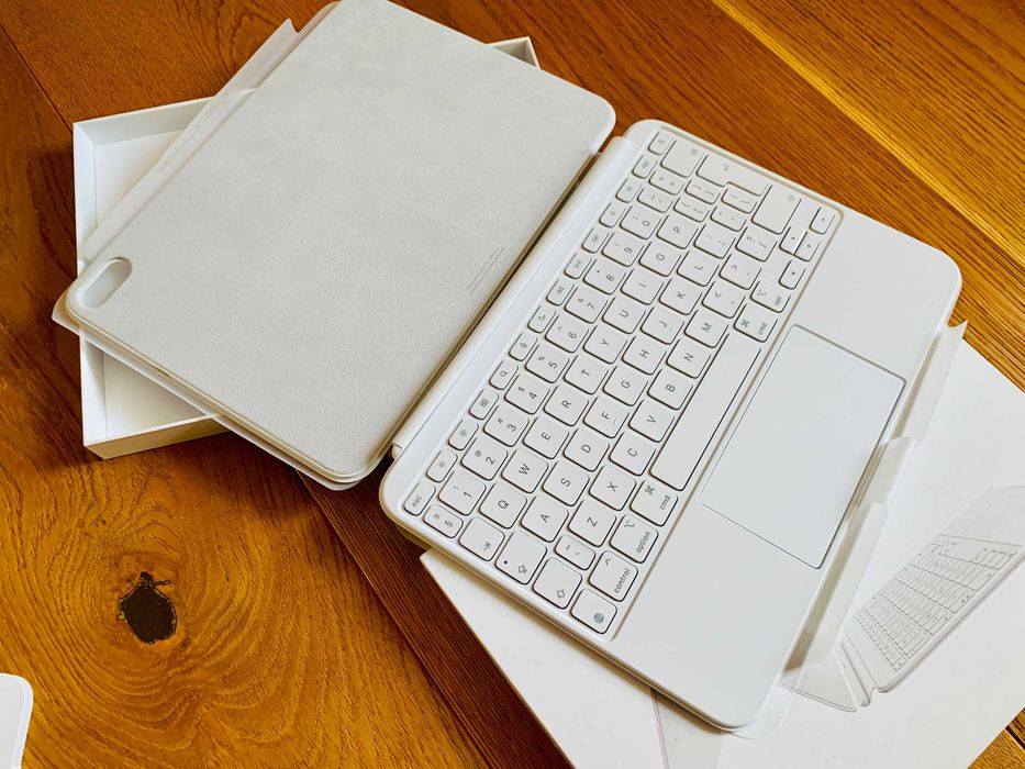 .:: Okazja! Apple Magic Keyboard Folio klawiatura do iPada 10th gen :.