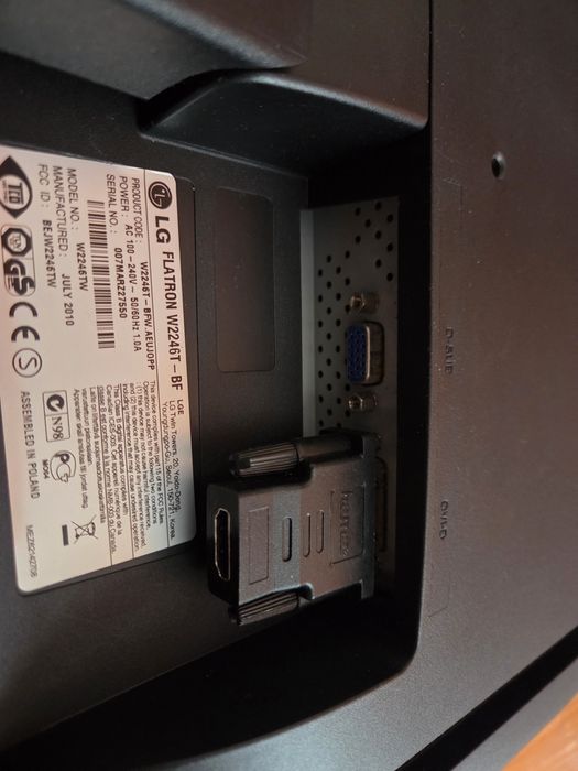 Monitor LG Flatron W2246T BF + HDMI