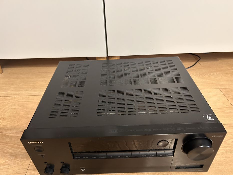 Onkyo tx nr-686 USB wifi dolby atmos