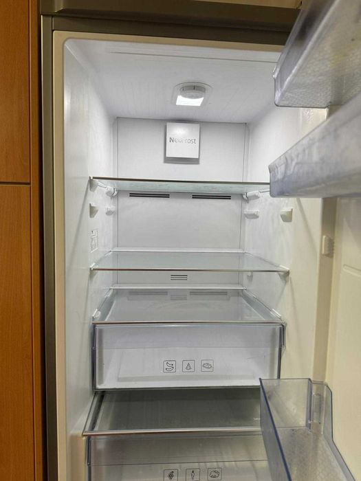 Frigorífico BEKO No Frost (como novo)