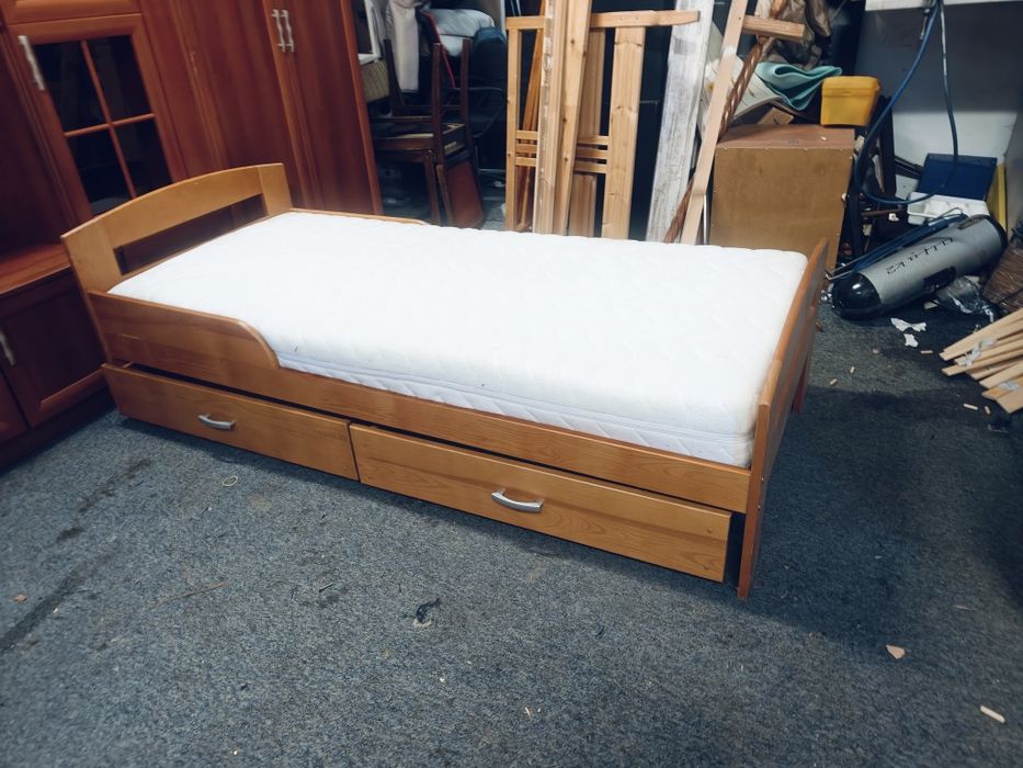 Łóżko sosnowe z dwiema szufladami stelażem i materacem dostawa Warszaw