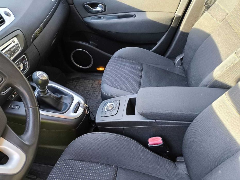 Renault Scenic III 2009 - uszkodzony