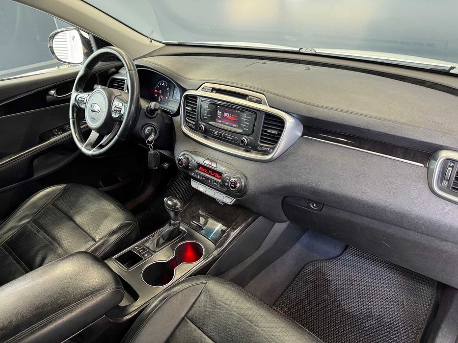 В продажі повнопривідний Kia Sorento 2015