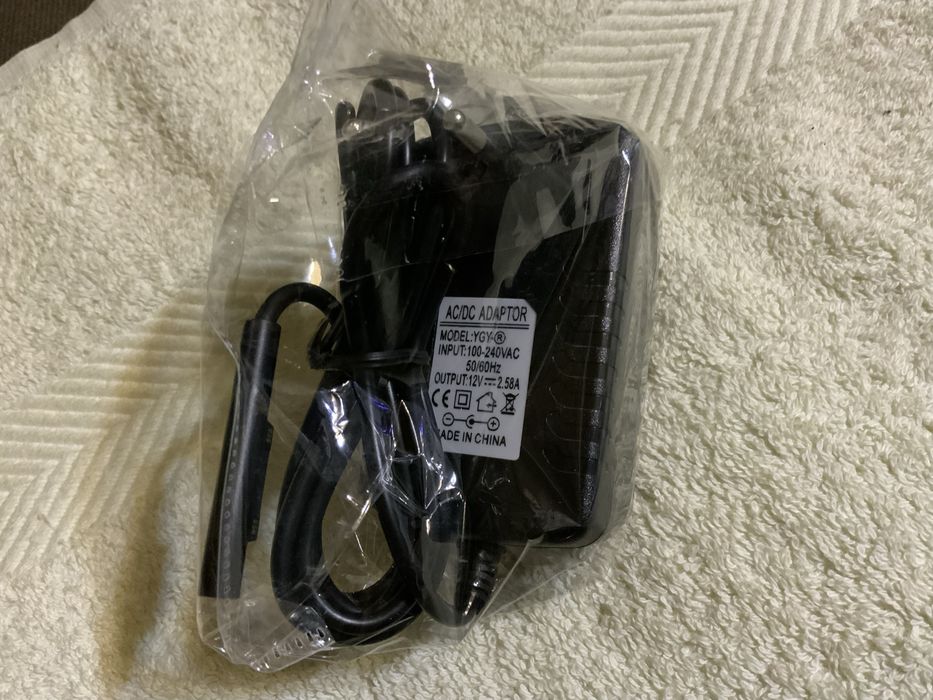 Зарядное устройство для Microsoft Surface PRO 3/ PRO 4. 12v, 2.58A