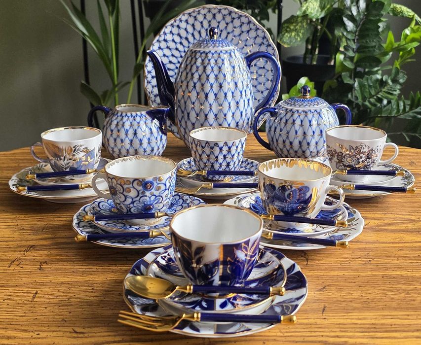 Porcelanowy serwis do kawy z dodatkowymi elementami– Łomonosow.