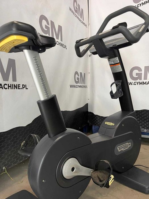 Rower Pionowy Technogym Excite 1000 live