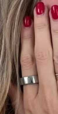 Oura Ring Gen 3 Silver Size 7 Lightly Used Charger Included