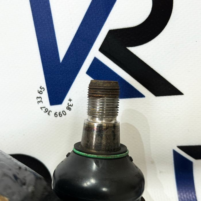 Передній речаг правий/лівий на Спринтер 907