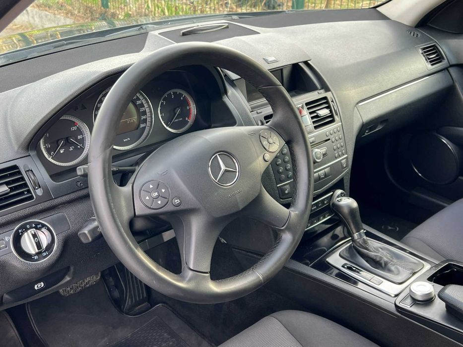 Mercedes-Benz C220 CDI Automática
