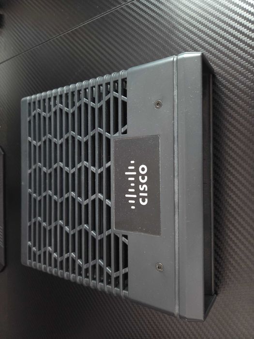 Cisco 819H Enterprise Router – Excelente Estado