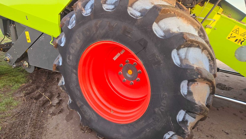 Комбайн зернозбиральний claas lexion 420 cat