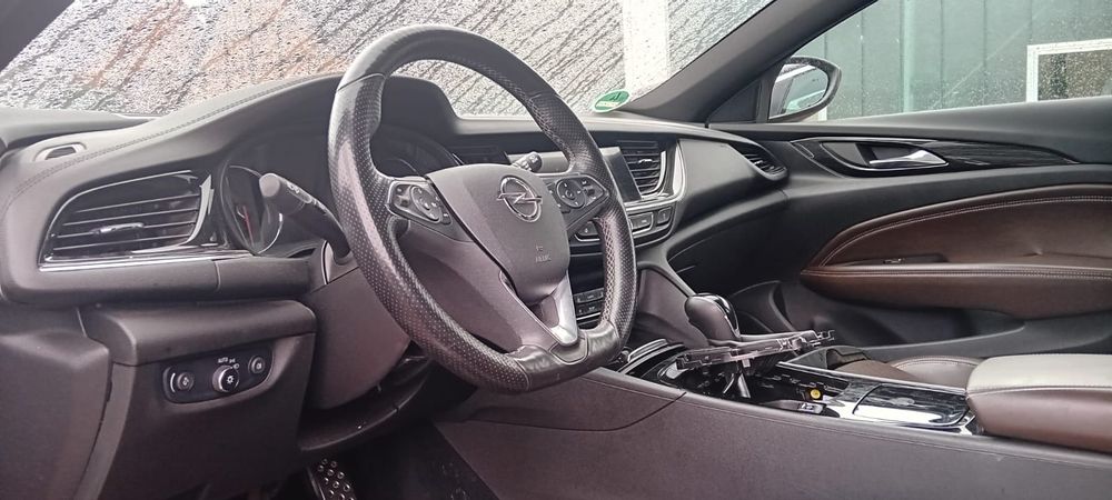 Opel insignia B błotnik drzwi klapa z22y d20dtr