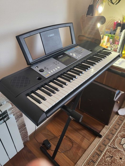 Синтезатор,Музыкальный инструмент "Yamaha"