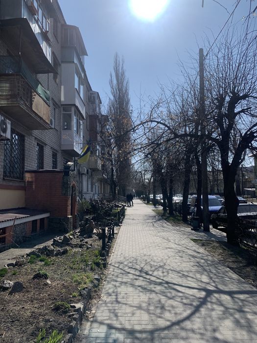 Продам 2 суміжних кабінети по вул. 29 Вересня, центр