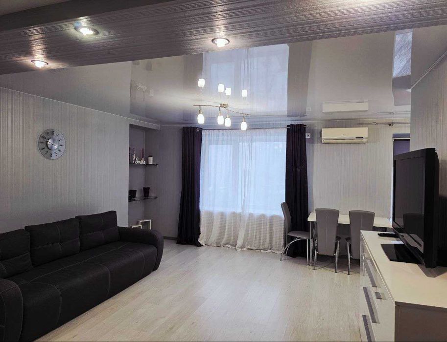 Подобово! Стильна квартира на Сонячному ТЦ Вавилон.