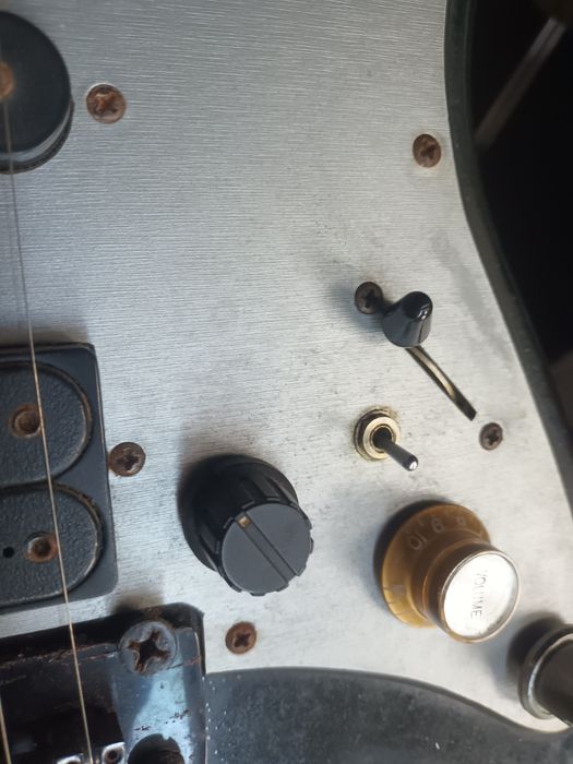 Vester Stratocaster modificada