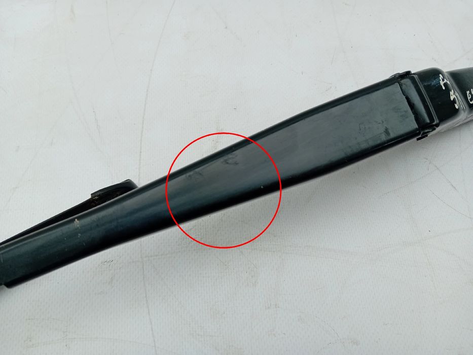 Braço de escova limpa vidros Esquerdo AUDI Q5 Sportback (FYT)
