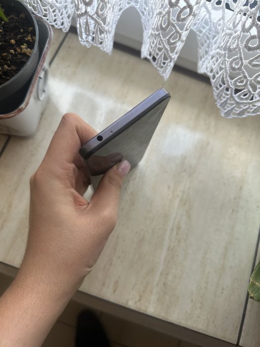 Używany telefon Motorola g04