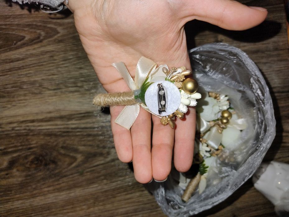 Бутоньєрки на весілля