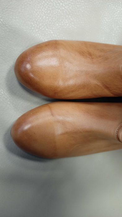 Шкіряні чоботи рижі 40 розмір