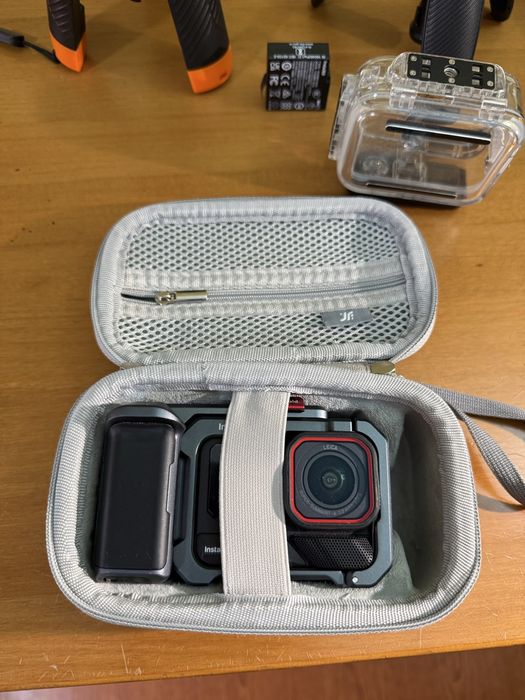 Insta360 Ace Pro 2 + Acessórios