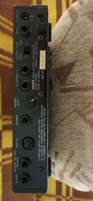 Procesor efektów  akustycznych YAMAHA FX500